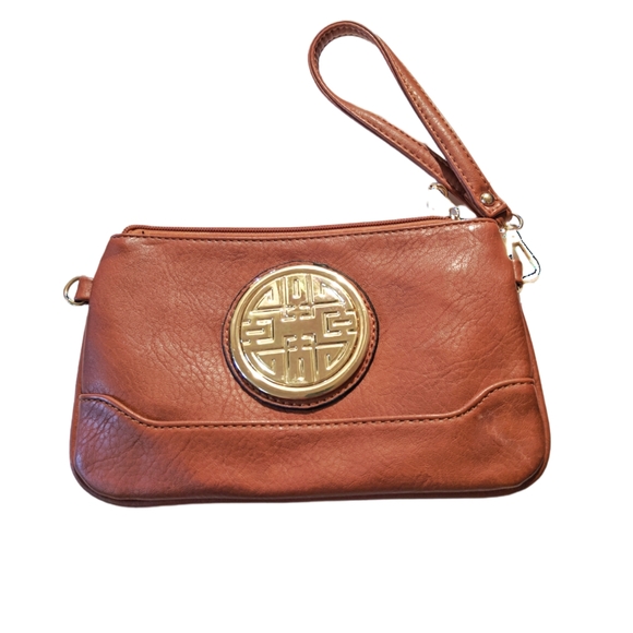 Crossbody, Baguette Bag, & Wristlet all-in-one - Picture 2 of 4